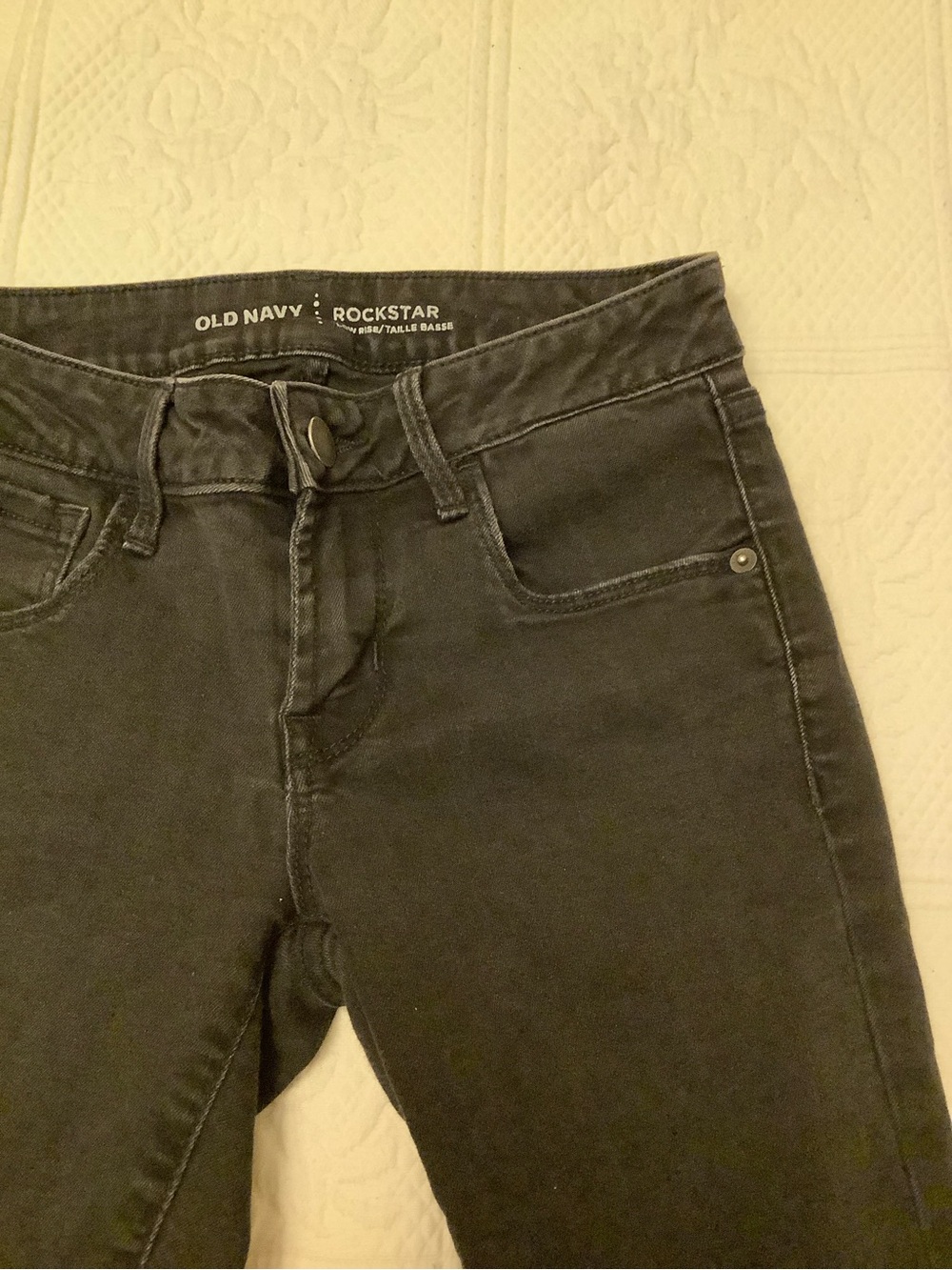 Old Navy Rockstar Low Rise Black Jeans 0 - Picture 3 of 9